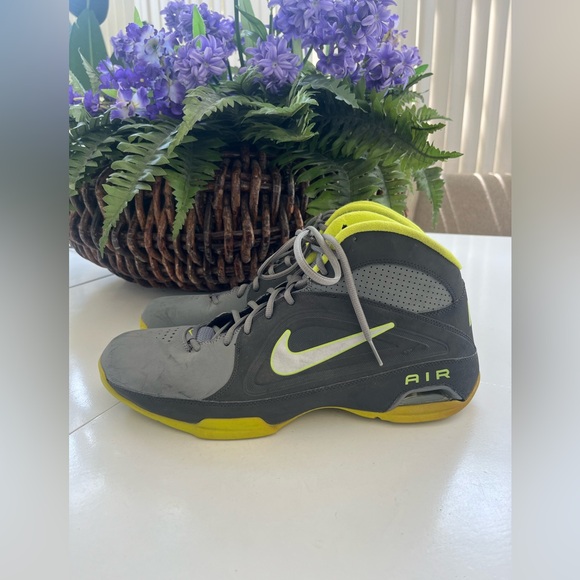 Nike Air Visi Pro 3 Hi top basketball shoes Grey Volt men 13 -525745–004 - Picture 1 of 16